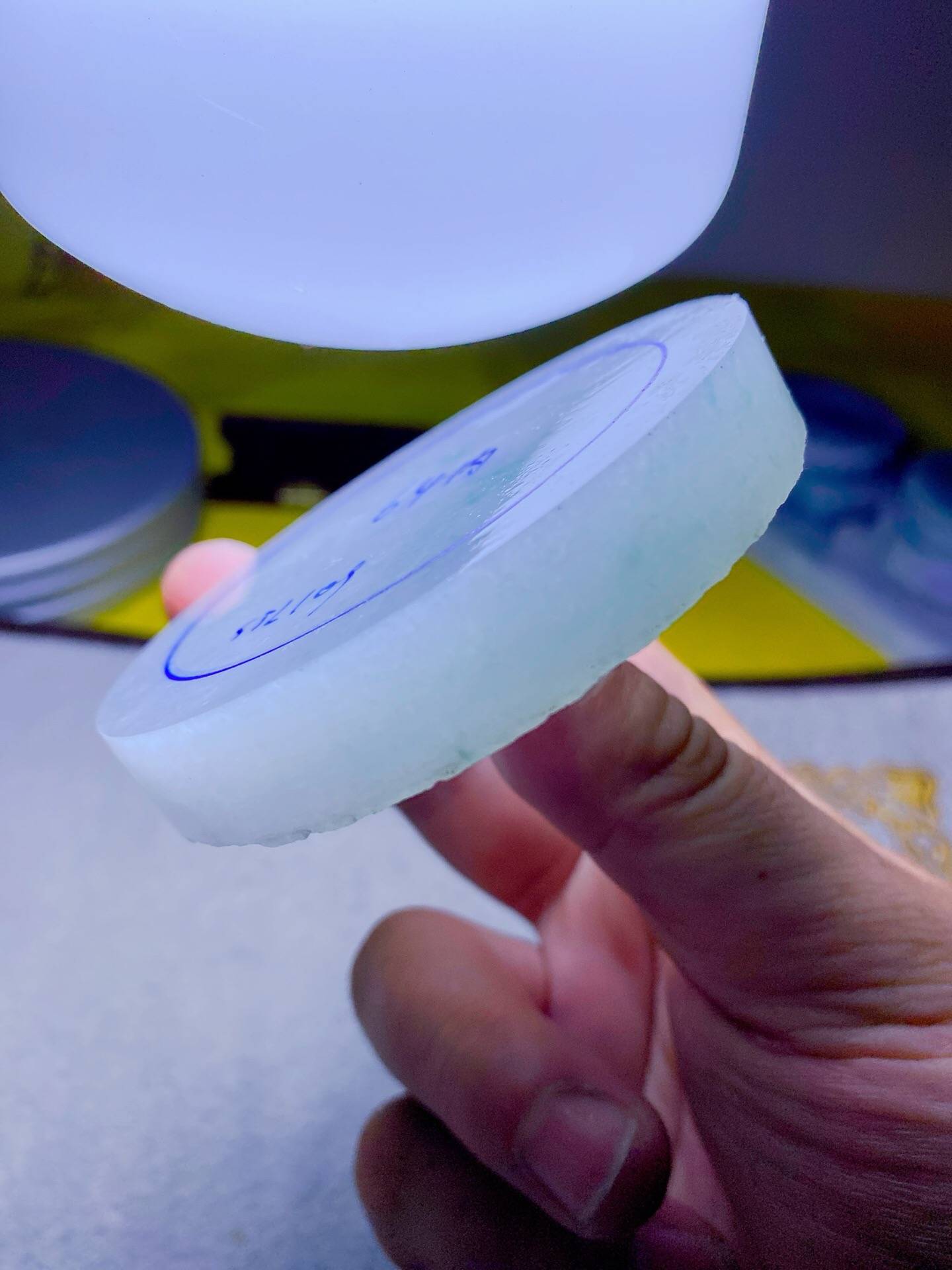 缅甸翡翠冰底飘花手镯饼