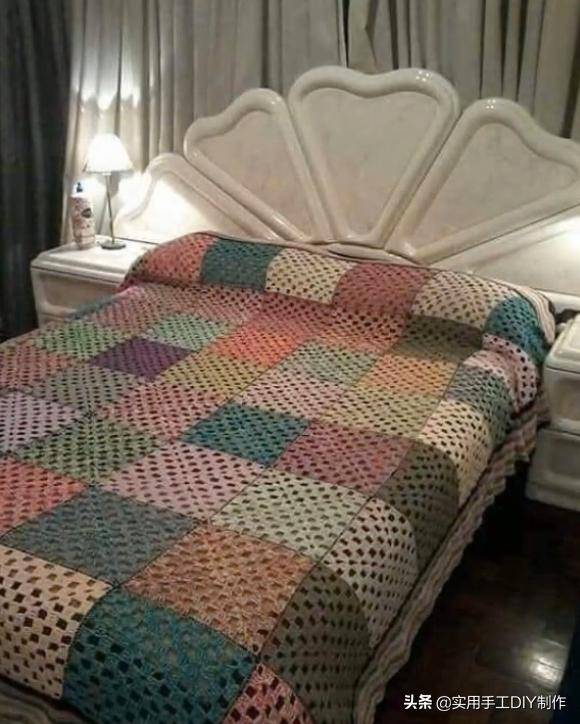 「针织作品」58款顶级钩针设计师多色调方格床单设计