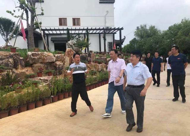 蓬佩奥指责中国利用弗洛伊德之死美媒真尴尬