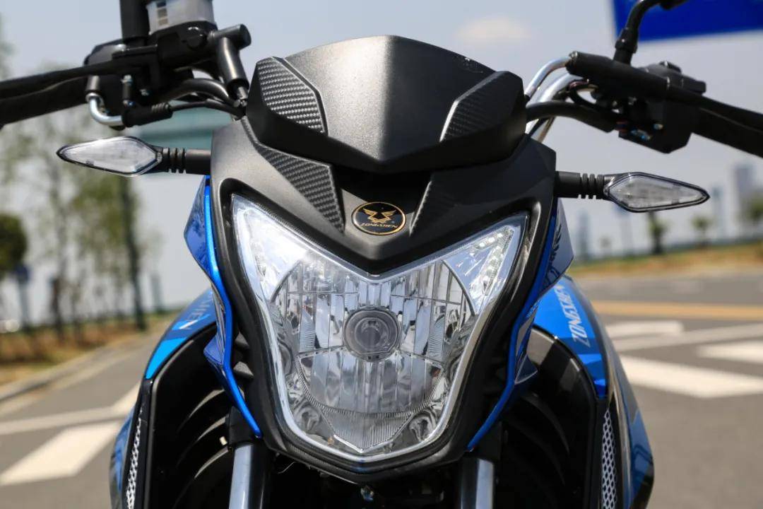 胖虎试驾七千多块还能磨膝的宗申z0你还想怎样