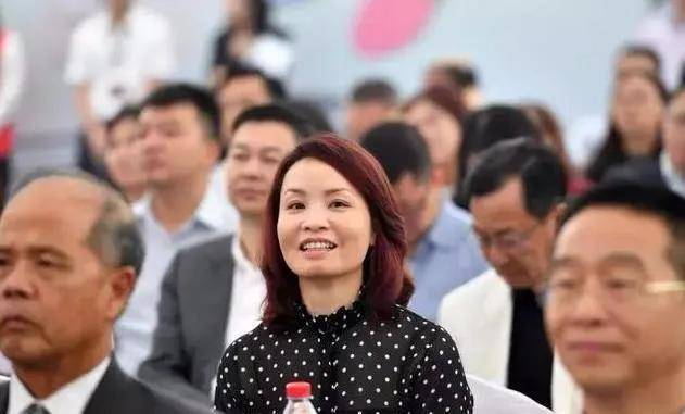 美的董事长女儿照片图片