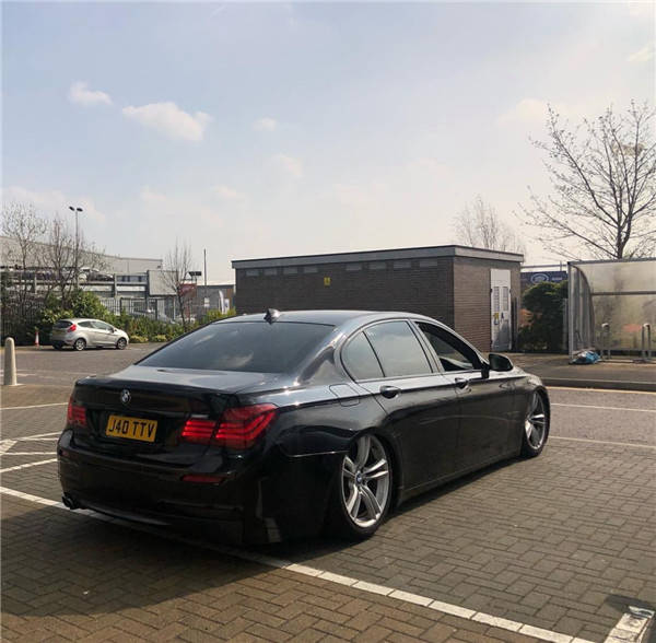 气囊减震李洋讲述老款宝马7系f02改装airbft气包减震器低趴案例