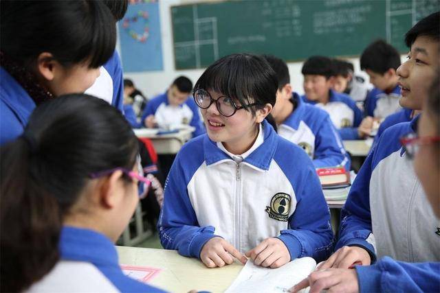 下课不愿意“离开教室”的学生,八成是这3类人,是不是在说你?_同学