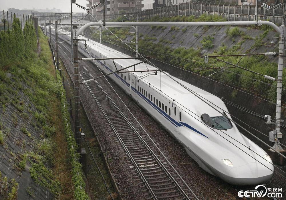 日本新干线子弹头列车n700s将于7月1日亮相