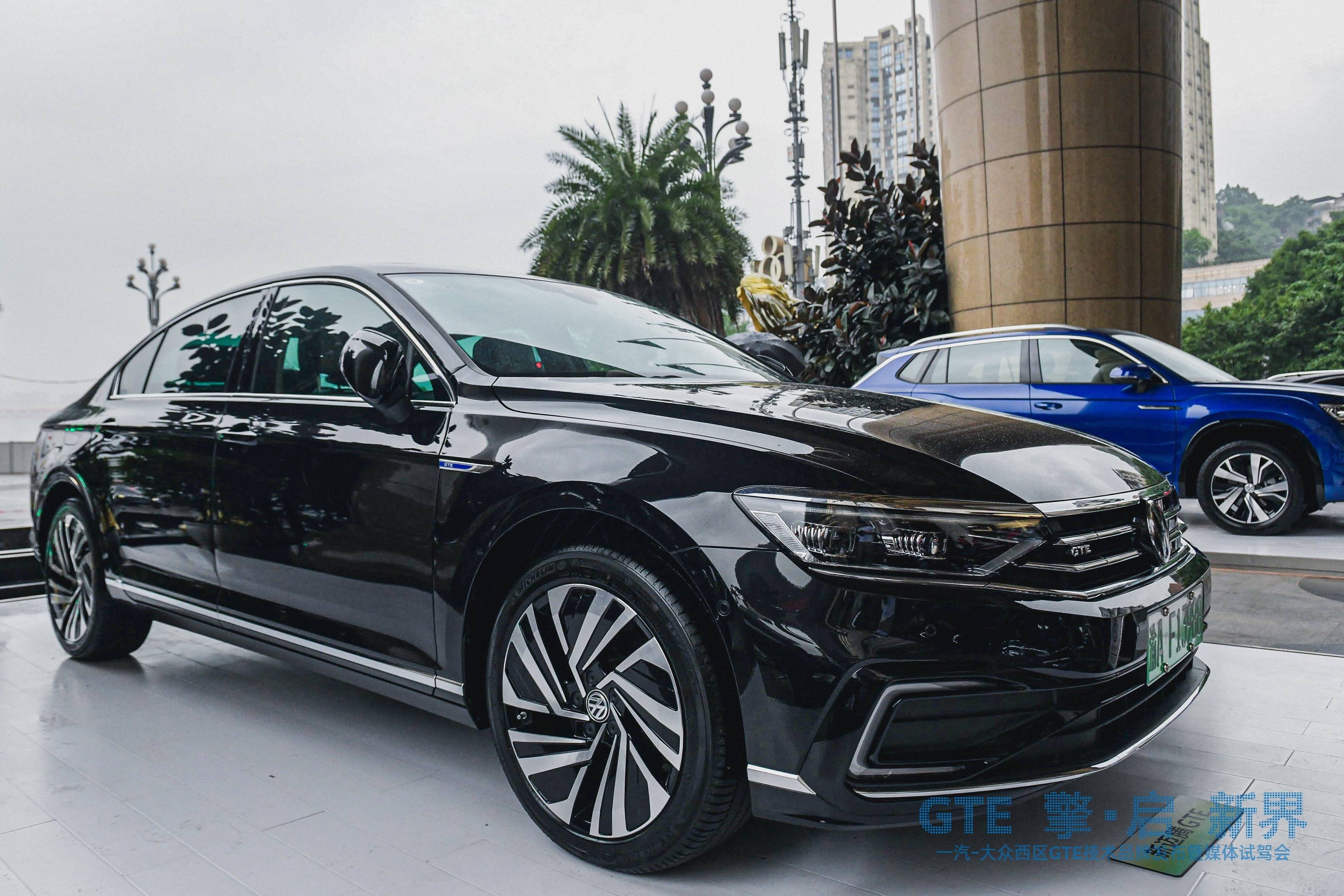 试驾迈腾gte按下那个按钮后能平衡情怀与趋势吗