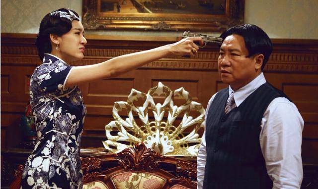 春晚97年的时候,34岁的刘流就和唐杰忠在元旦晚会上合作了相声《扭