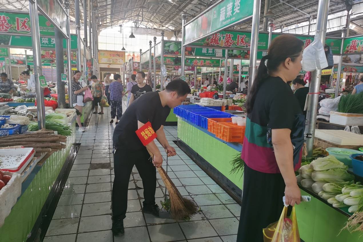 武陵区长庚街道:多方联动 多措并举 加强农贸市场环境整治