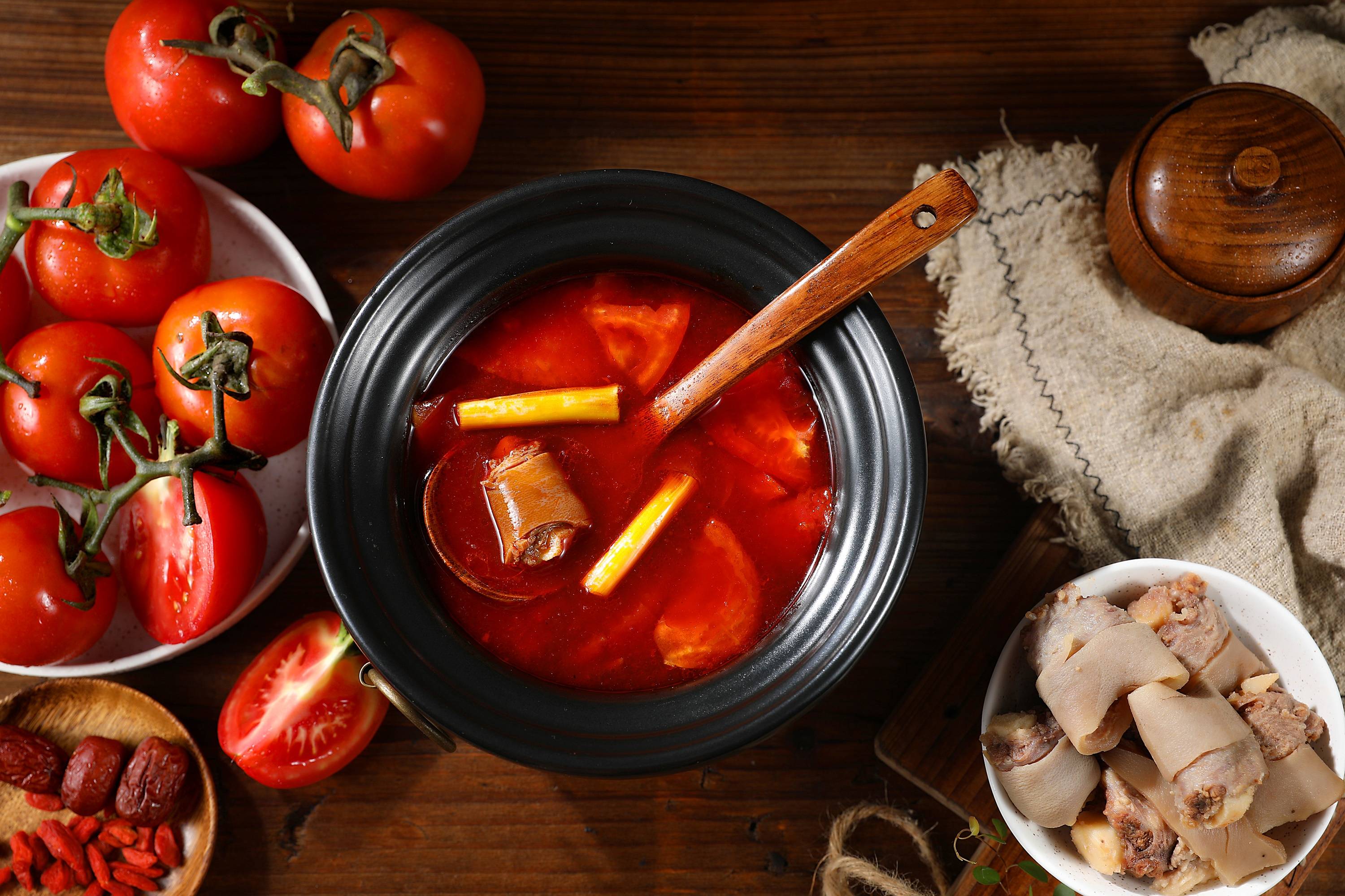 汤诗爷番茄牛尾汤清爽上线!