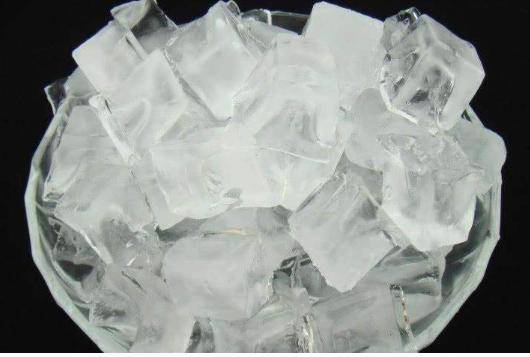 同样是冻冰块为何自己冻的是白色麦当劳是透明的看完长知识