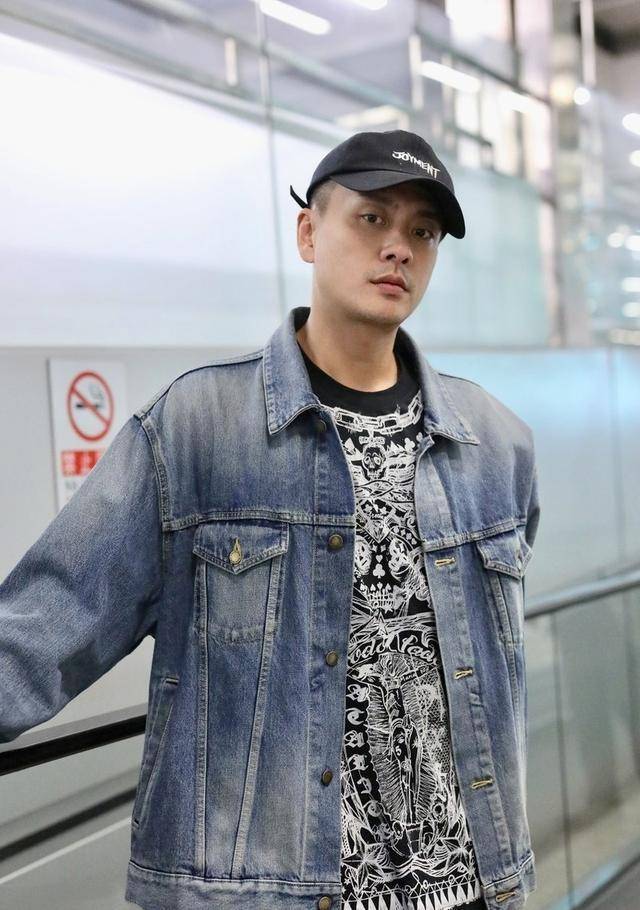 原创tvb一代男神黄宗泽终于老了,脸崩撞脸雪村让人唏嘘