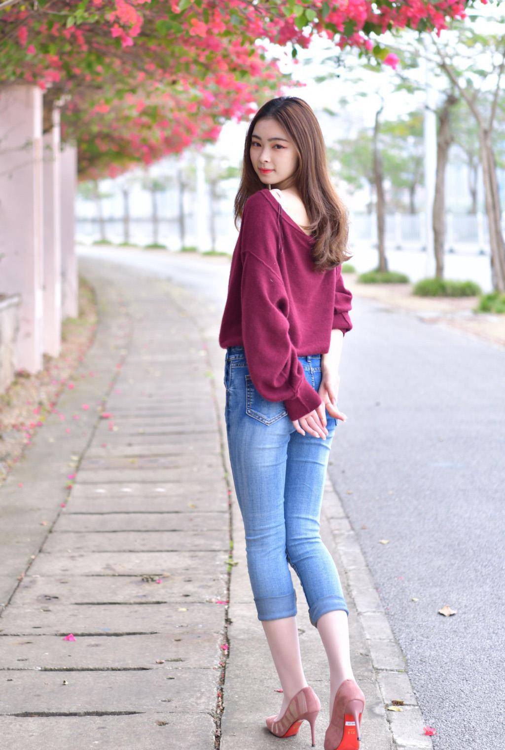 时尚清爽都恰到好处气质女生的七分裤穿搭靓丽且优雅