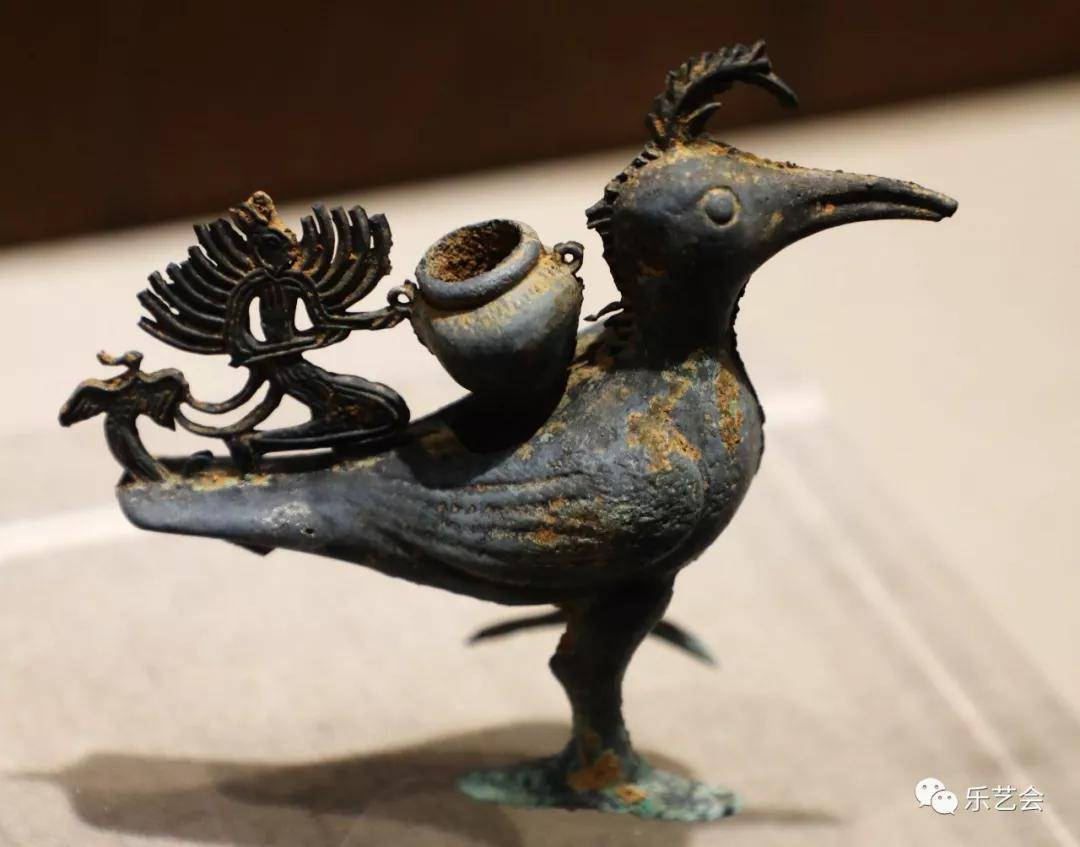 青铜羽人鸬鹚与东汉陶鞍马朱浒分享大理白族自治州博物馆战汉篇