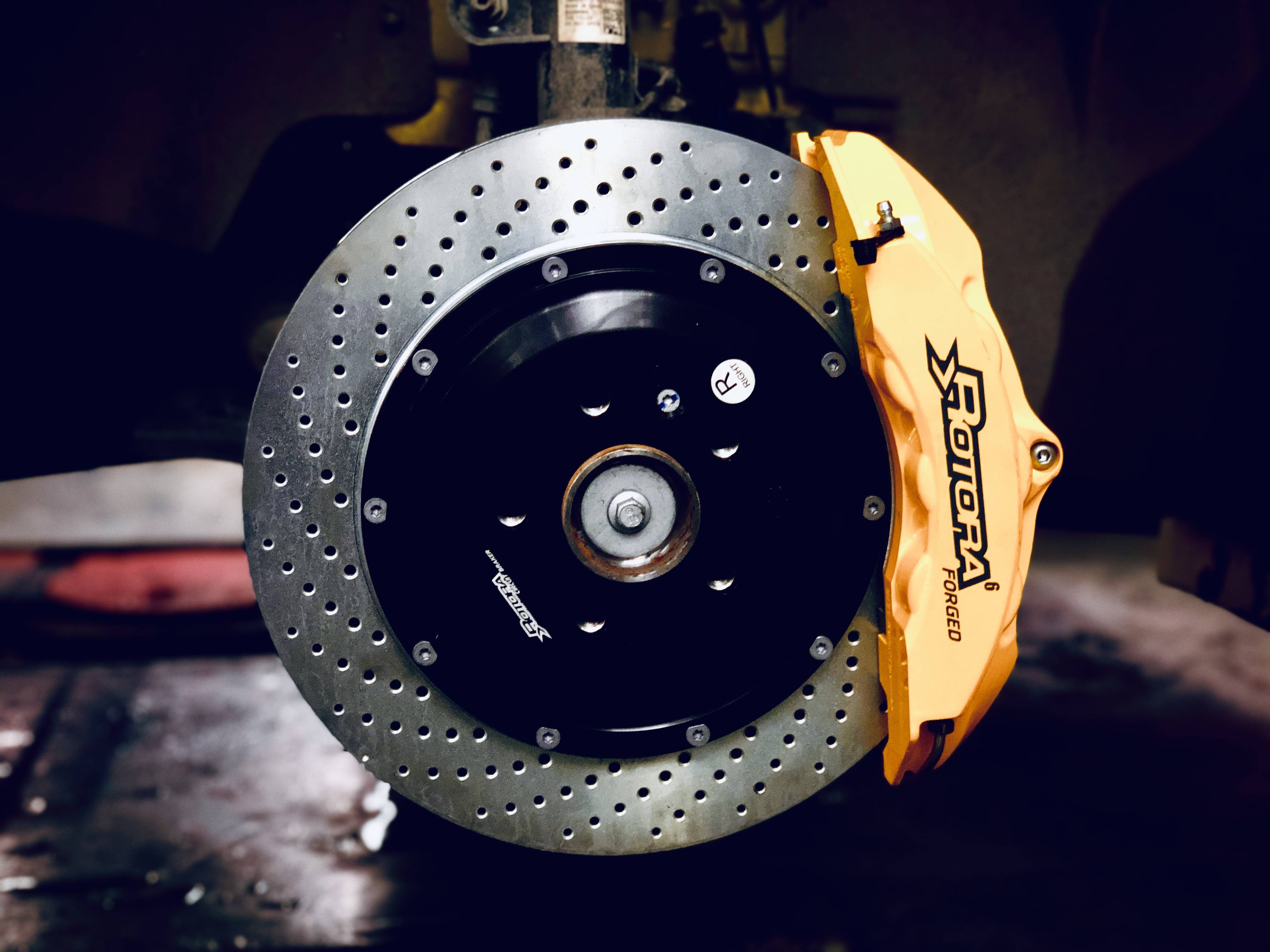 领克03 改装rotora前六后四双卡钳刹车系统