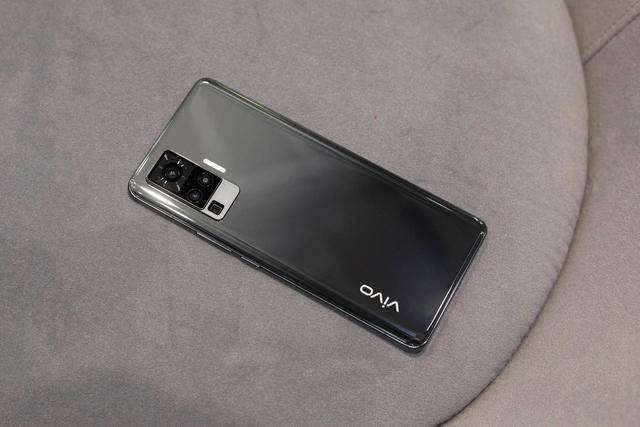 原创vivo x50 pro人气火爆,高颜值外观 微云台防抖让其获得良好口碑