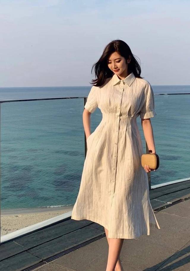 韩系穿搭太少女?看这位韩国气质博主穿搭,简约高贵又女神