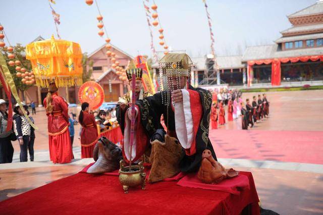 父亲节逢日食,按照古代"天人感应"学说,发生日食有何征兆