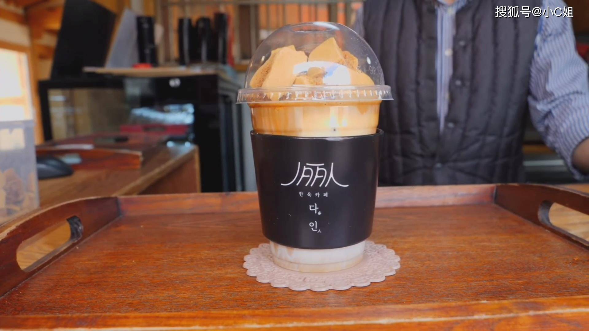 海归小哥哥自制太妃奶茶迷倒无数少女