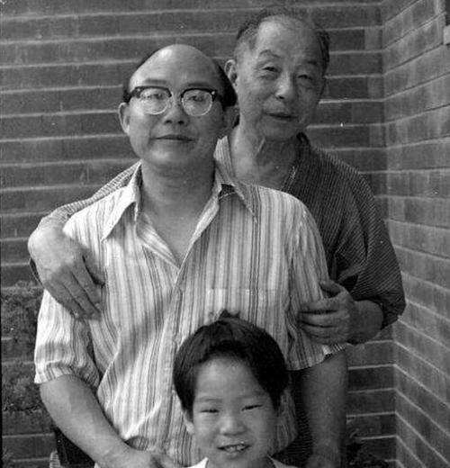 原创张学良唯一在世的儿子年迈之时首次回祖国在大帅墓前说了一句话