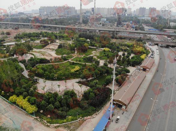 石钢旧厂房和焦化厂部分厂房原址,规划布局大型主题公园,加强对工业