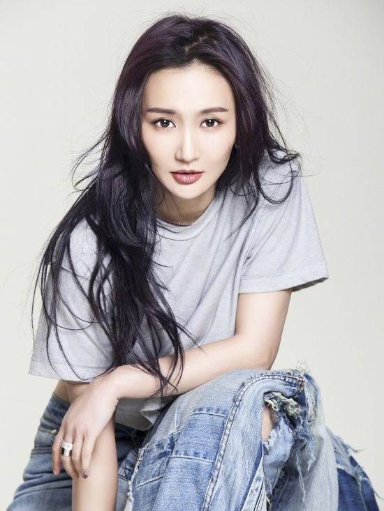 又一位明星吸毒被抓!女演员牛萌萌因吸毒被警方逮捕,当场认罪