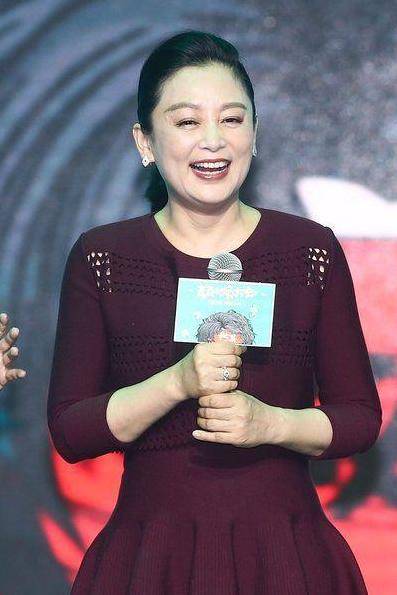 陈红,从130斤瘦到90斤,曝光减肥方法,网友:真的做不到