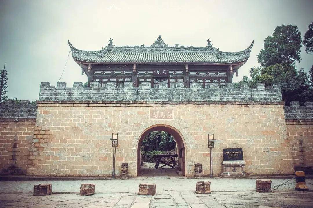 一路向北,高铁直达!2小时遇见4000年古蜀国,邂逅最清凉的夏天