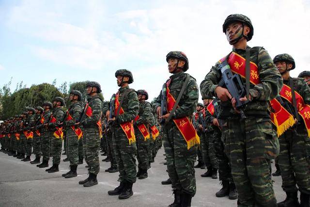 大凉山下磨"利刃"——武警四川总队凉山片区特战分队"魔鬼周"极限训练