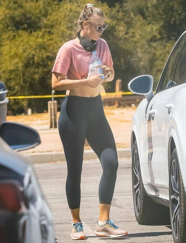 网坛美女莎拉波娃近况,退役118天身材发福,即将与富豪男友完婚