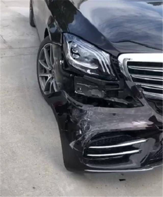 迈巴赫s级追尾凯迪拉克ct5,看到两车车损时,才知彼此质量