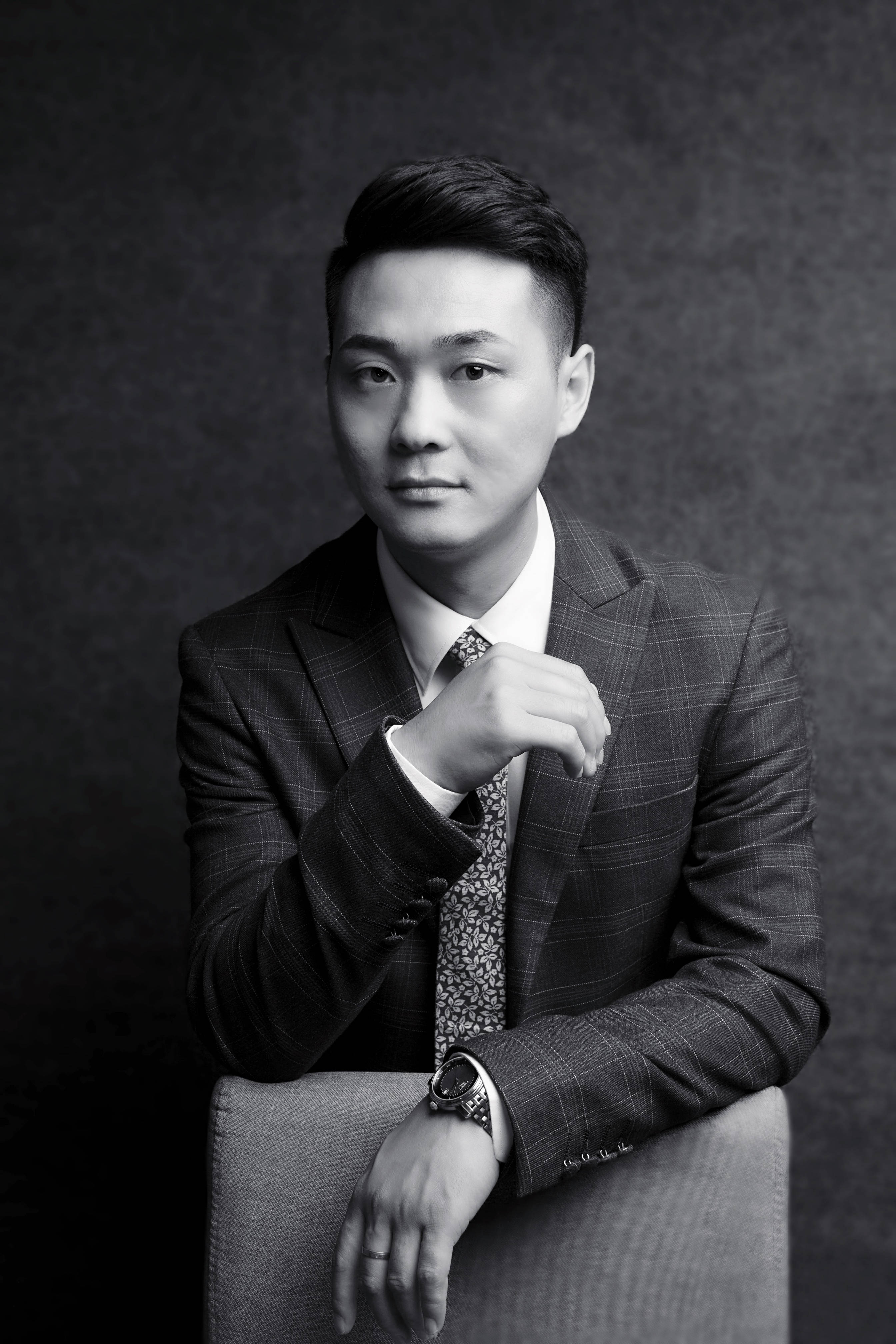 人物青年画家王超简介