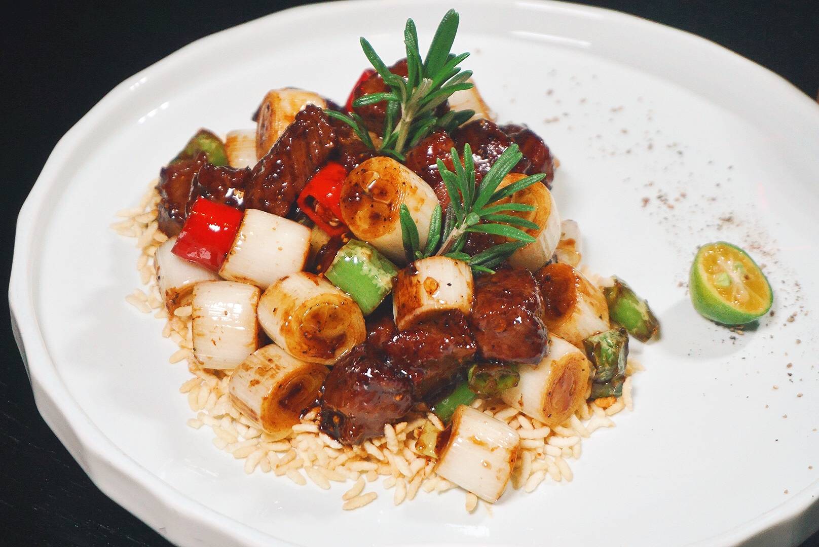 原创老猫洛克音乐餐吧,厦门软二it党下班后好去处,吃饭泡吧听音乐