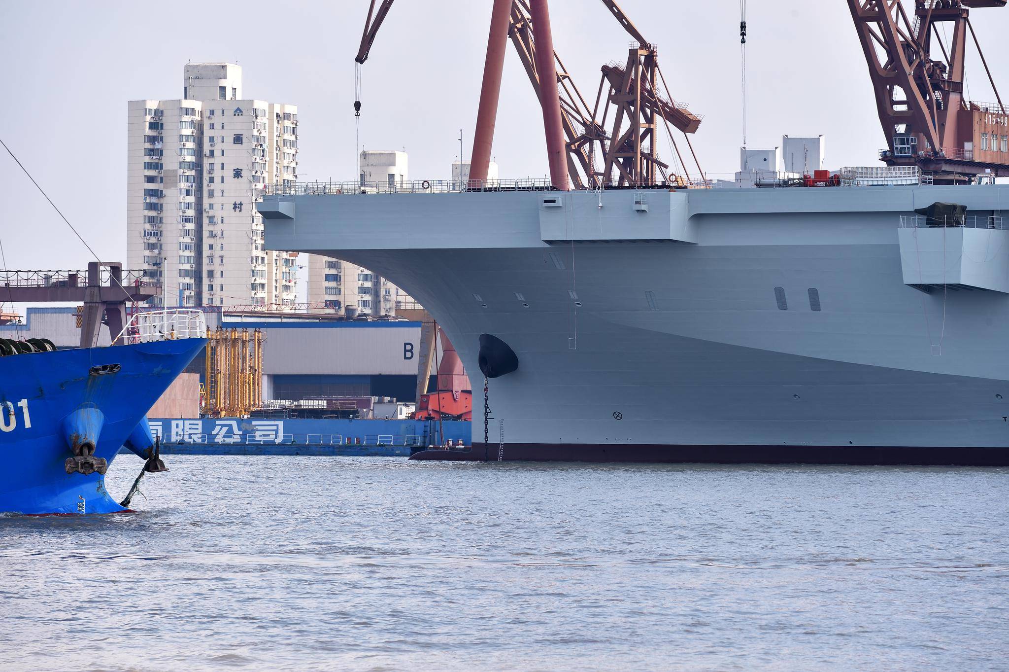 075舰又有喜人变化,舰上直升机成亮点,作战能力堪比航母