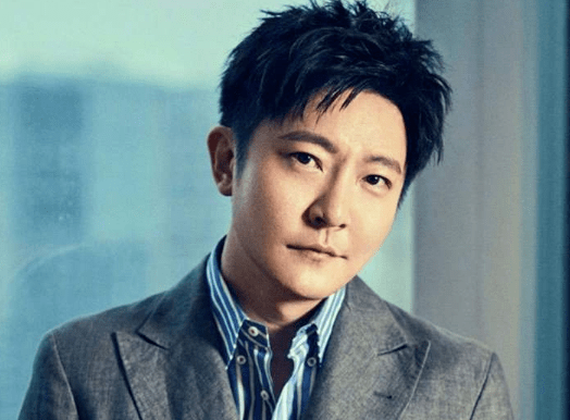 郭京飞身高1米8,脚却只有36码?看完笑出声