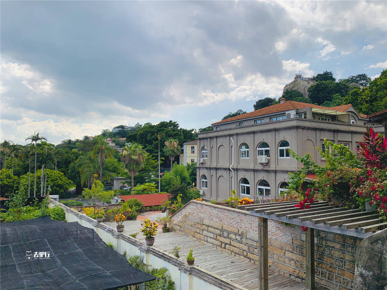 中国第一豪宅占地12万平方米价值亿元起步