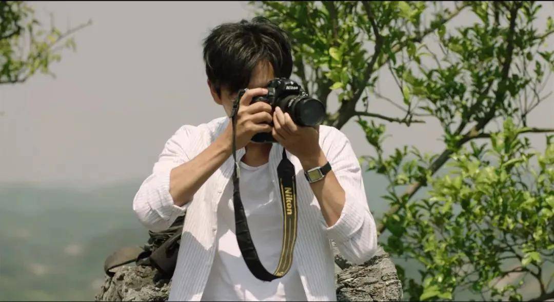 《隐秘的角落》里的神机"尼康d2x"_张东升