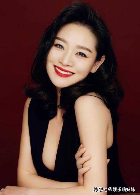 她曾是张嘉译"前妻",出道15年零绯闻,演技堪比孙俪却难火_维维