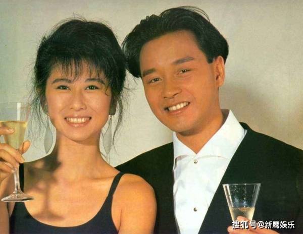 与梅艳芳同台飙歌,尬舞,与陈百强合唱等,叶倩文彻底红了.