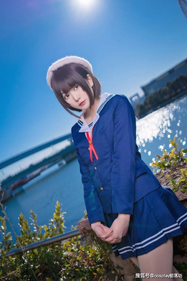 cos:夜景下的短发小可爱,加藤惠.