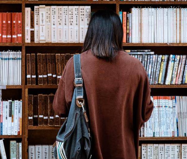 毕业生步入社会常见的四大心理困境-搜狐大视野-搜狐新闻