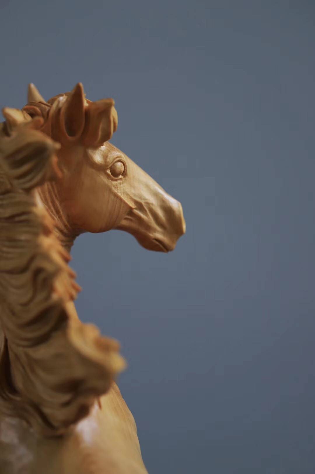 黄杨木马圆雕技法