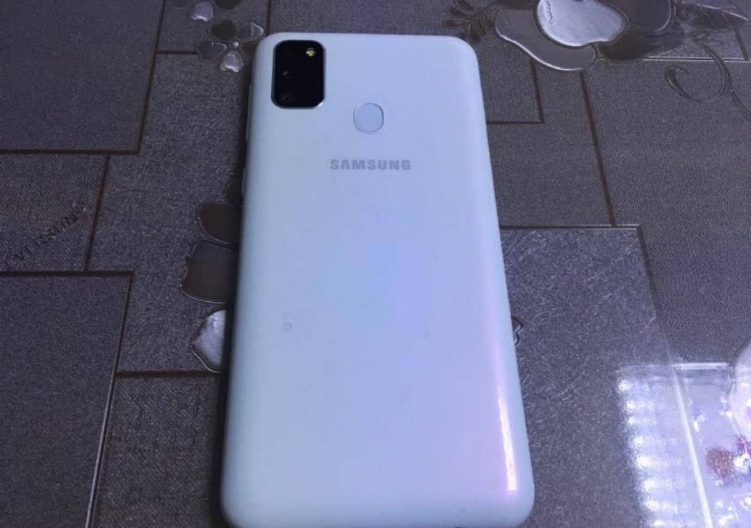 三星超长续航神机,6000毫安 128gb,上市半年不到跌至1499