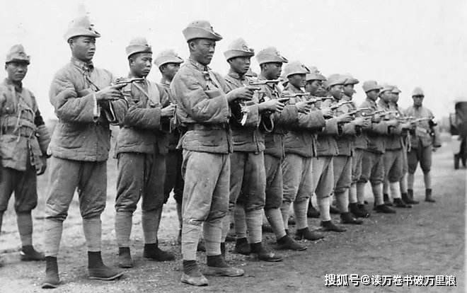 上世纪20年代驳壳枪风靡中国买枪的钱为何大多被日本洋行挣走