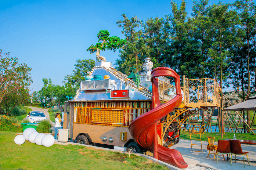 成都潮玩新地标来了,藏在2400亩湖边!