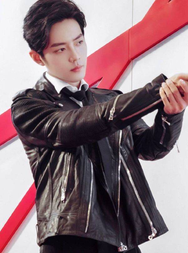 肖战真的天生"神颜"?看他的怼脸生图照,帅不帅一目了然_手机搜狐网