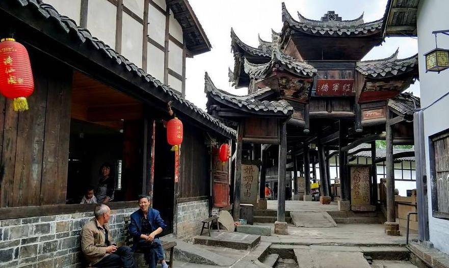 原创四川又一古镇走红,人称"会馆之都",更是民居建筑的"故宫"