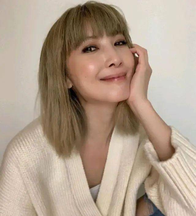 他两像吃防腐剂_欧萱