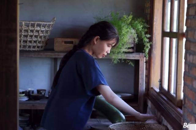 李子柒是越南人?这个博主有点猛