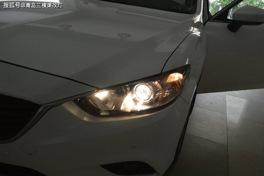 青岛马自达3昂克塞拉改灯作业,升级led双光透镜大灯案例效果展示