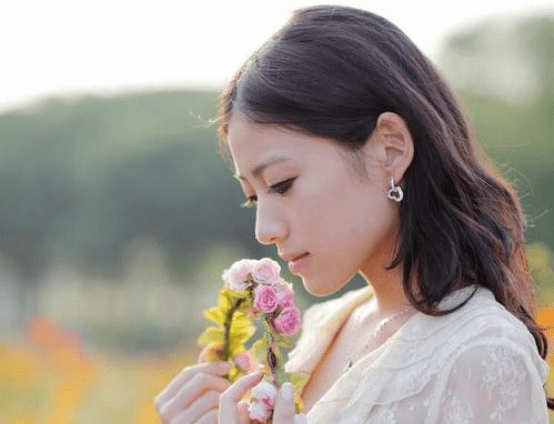 八字解析因为食伤得财也因食伤失去了婚姻你也是因为他吗