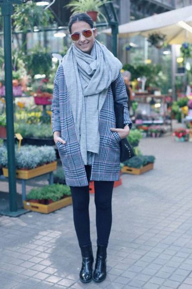 其实不仅仅是夏天,在秋冬季节也可以采用靛蓝色搭配,非常有气质.